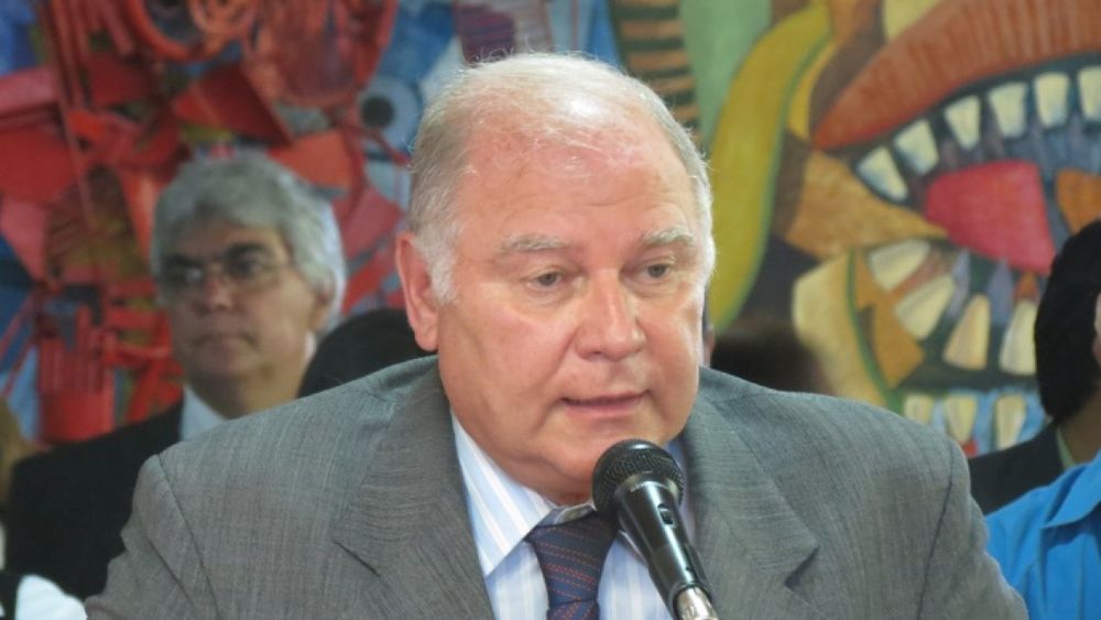 Dr. Guillermo Jenefes
