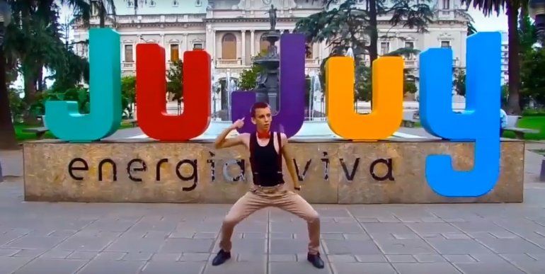 baile viral leña para el carbon
