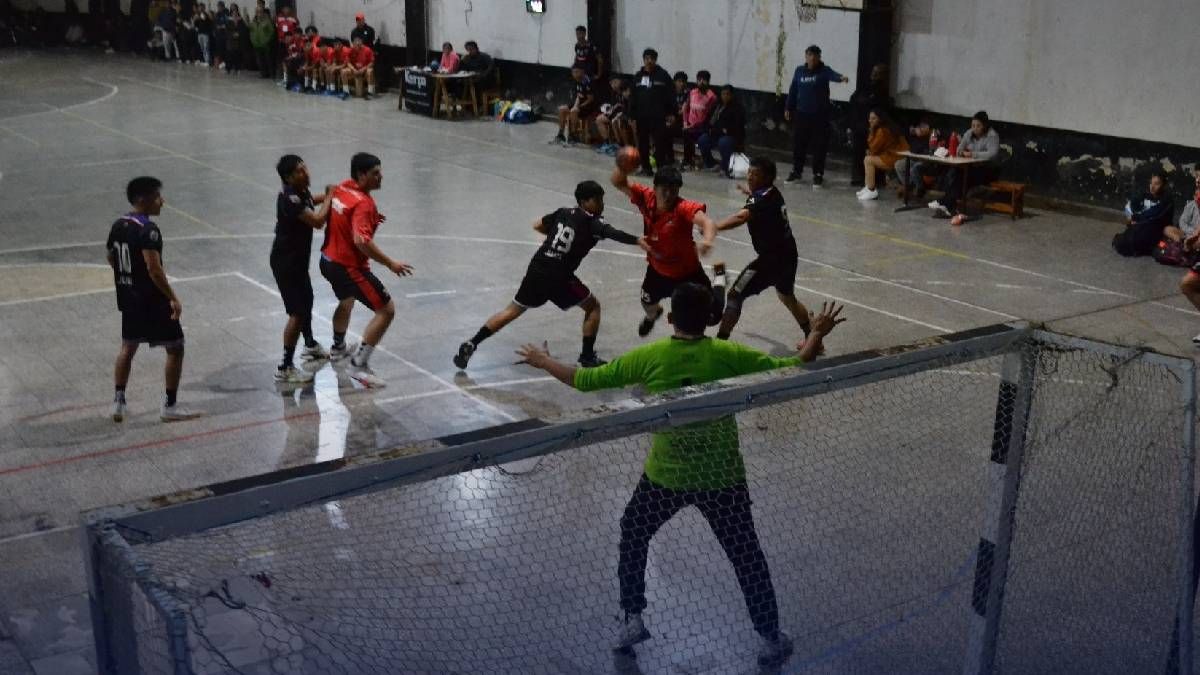 Rivadavia sequedó con el Torneo Apertura de handball