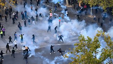 Protestas en Francia: los comerciantes refuerzan sus negocios ante el temor a saqueos.&nbsp;
