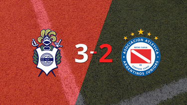 Eric Ramírez anota doblete en la victoria por 3 a 2 de Gimnasia sobre Argentinos Juniors