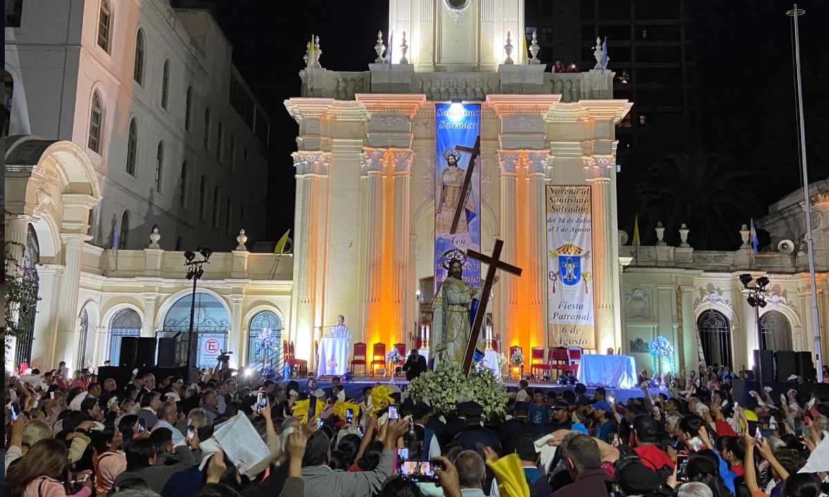 César Fernández en la celebración por el Santísimo Salvador
