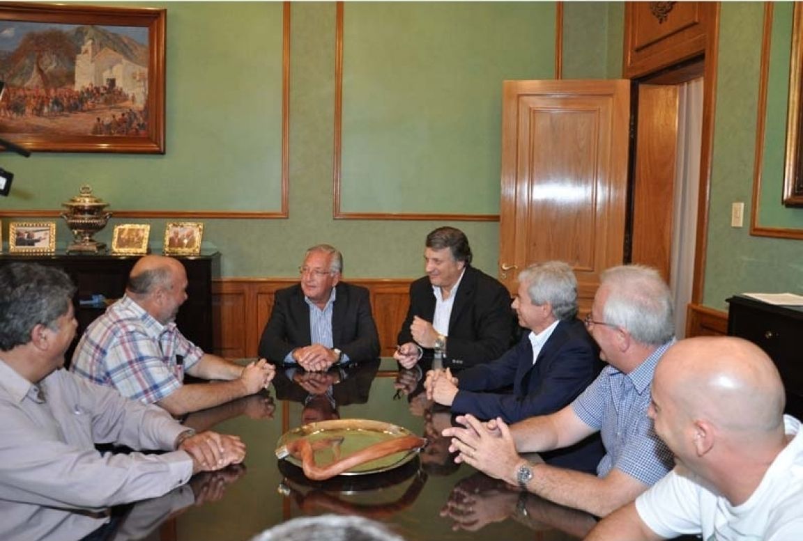 Fellner con tabacaleros