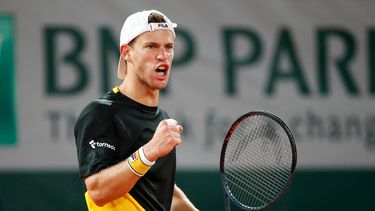 Peque Schwartzman ocupa la posición 15 del ranking mundial ATP, y se enfrentará en la siguiente instancia con el también español Albert Ramos.
