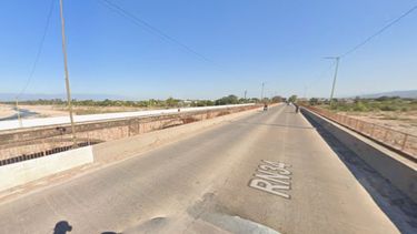 Puente que une Libertador con Calilegua. Puente que une Libertador con Calilegua.