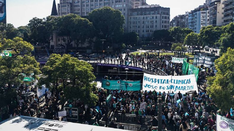 Marcha Universitaria en Buenos Aires Marcha Universitaria en Buenos Aires
