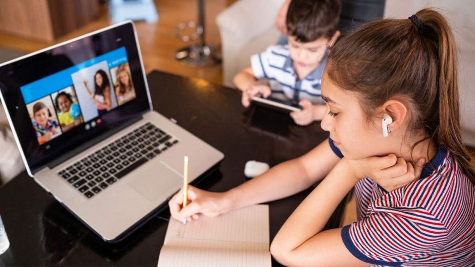 el enacom busca integrar a sectores mas vulnerables al sistema educativo a distancia