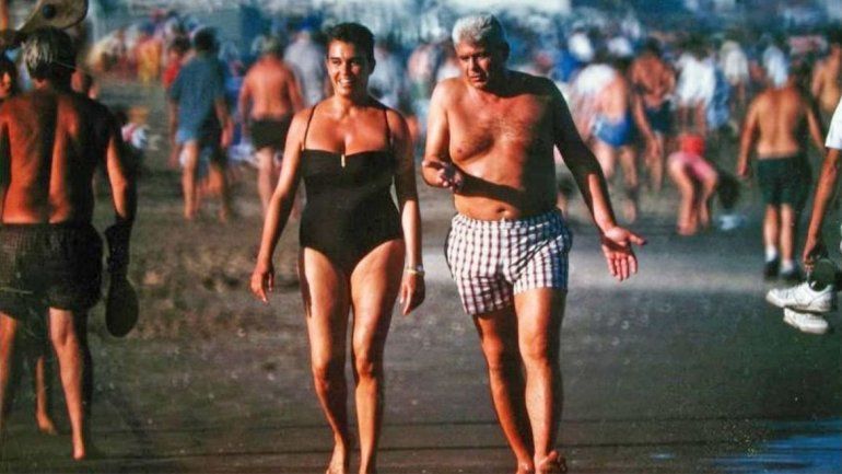 Alfredo Yabrán en Pinamar. La fotografía que le costó la vida a José Luis Cabezas. / Noticias