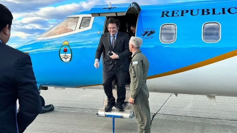 Manuel Adorni había impuesto límites a las comitivas oficiales antes de su viaje a EE. UU. &nbsp;