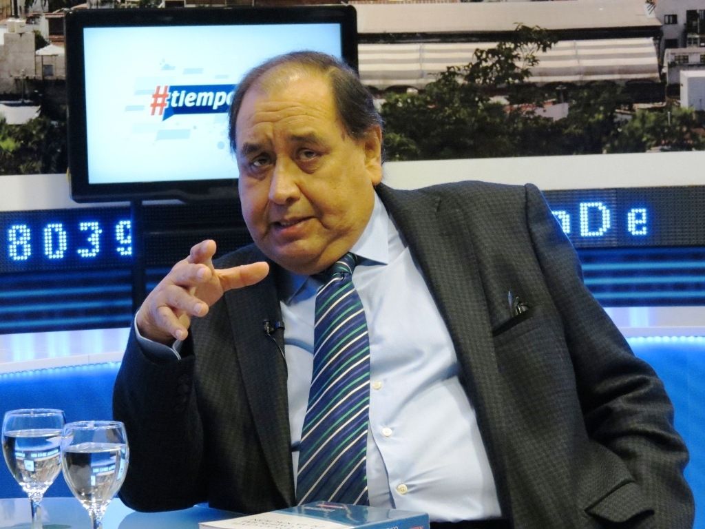 Dr. Ernesto Wayar