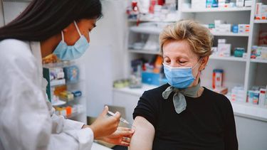 Inicia la vacunación contra el covid en farmacias de Jujuy