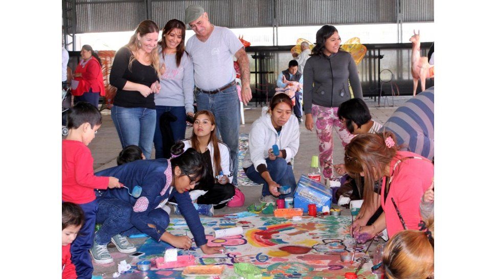 Niños pintores