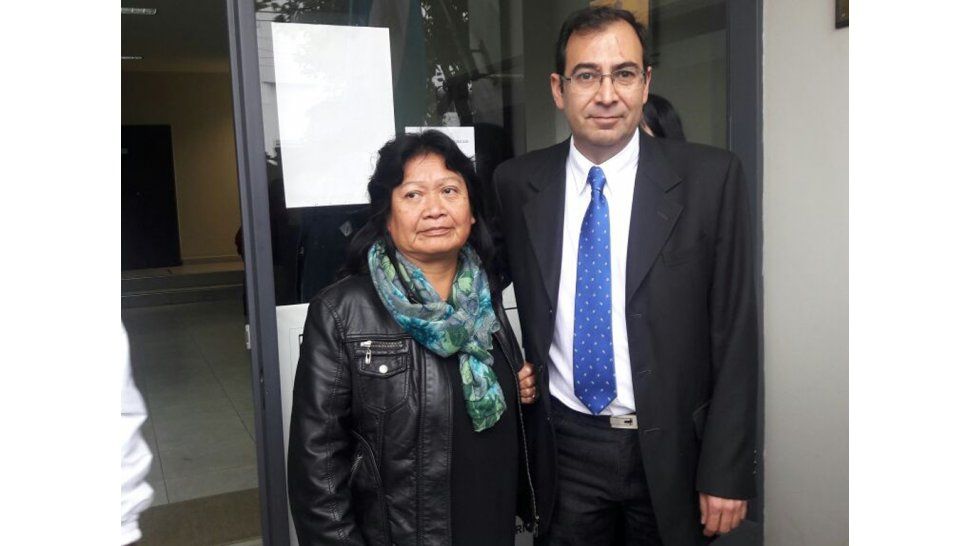 Flores y su abogado