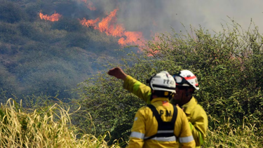 Córdoba: contuvieron 3 focos de incendio; el principal sigue activo