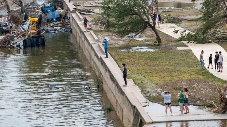 Terribles inundaciones en Texas: el número de muertos asciende a 82 y hay desaparecidos