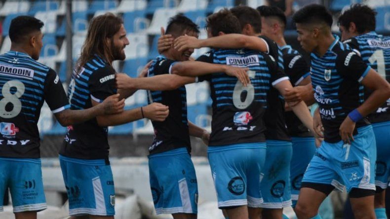 Gimnasia de Jujuy visita a Chacarita Juniors con dos cambios