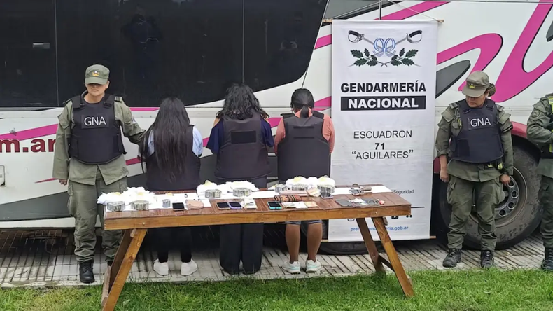 Cápsulas de cocaína y red de mulas desbaratada en la Ruta 38. Tucumán