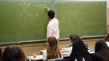Cuándo cobran los docentes en septiembre 2025.