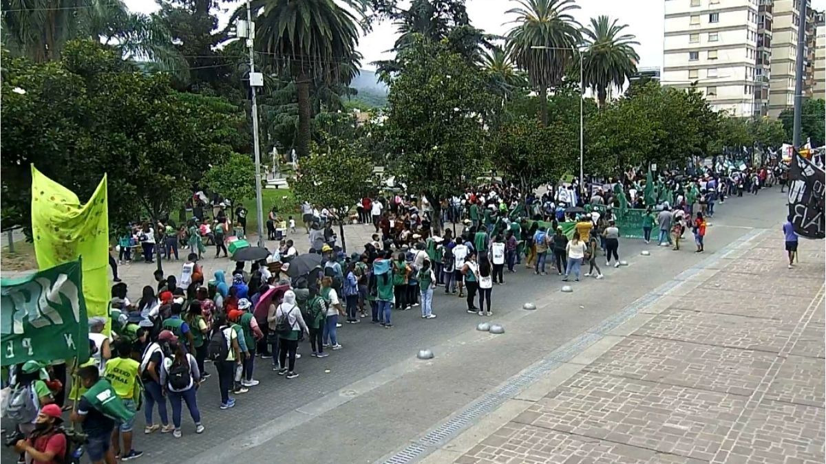 Organizaciones sociales se movilizan en el centro