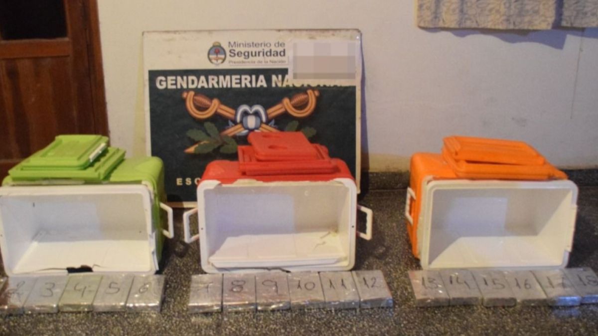 En Salta transportaban más de 25 kilos de cocaína en conservadoras