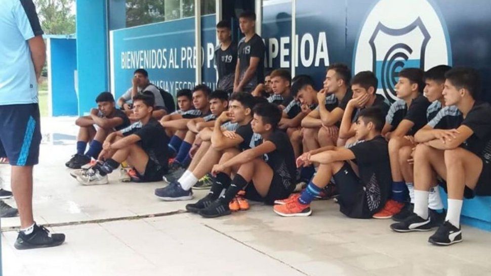 Atención si tenés entre 16 y 19 años: Gimnasia prueba jugadores