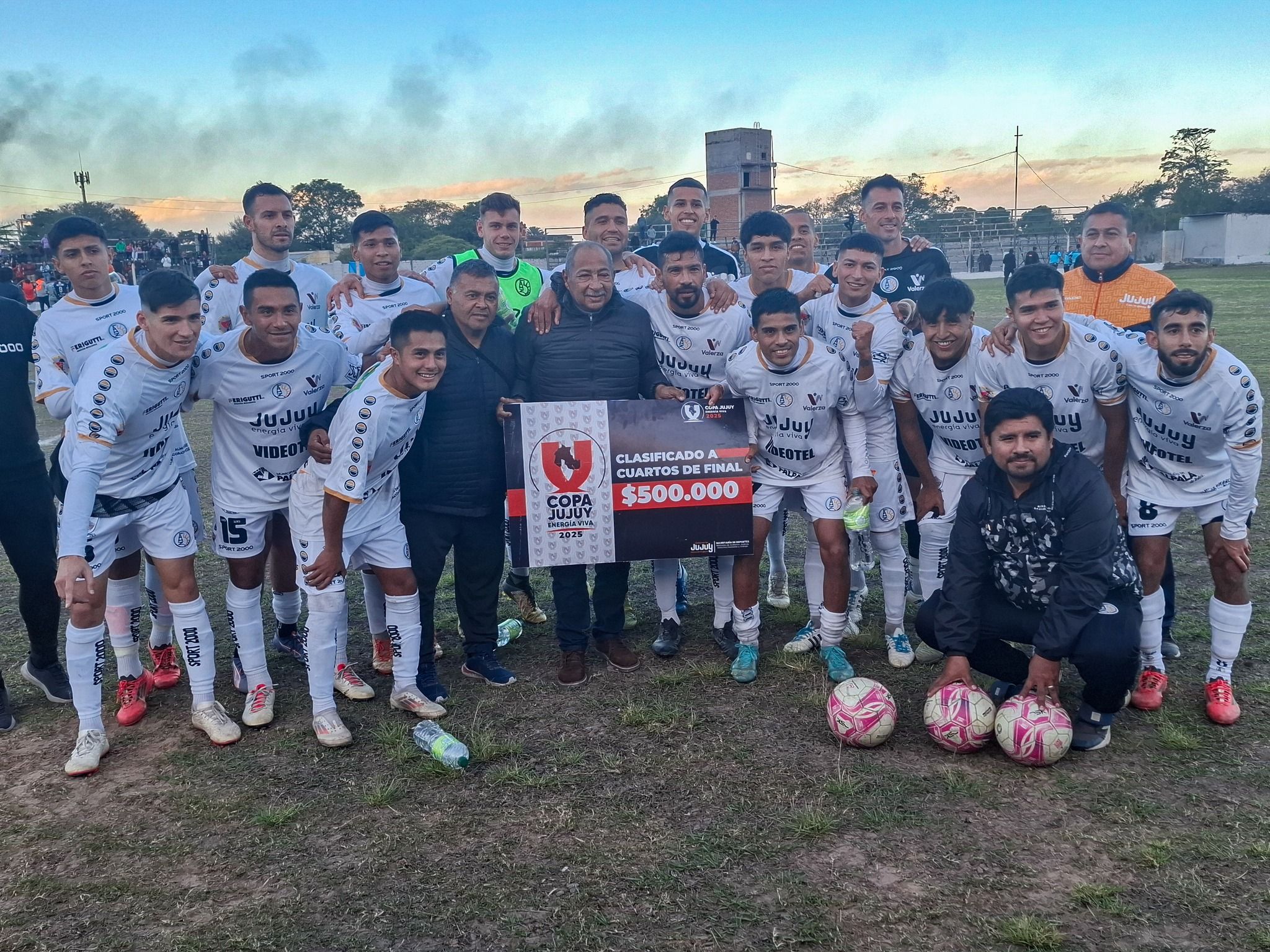 Altos Hornos Zapla pasó a cuartos de final.&nbsp;