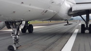 Este incidente provocó un retraso de tres horas en el vuelo.