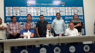 Darío Franco continúa como técnico de Gimnasia de Jujuy.
