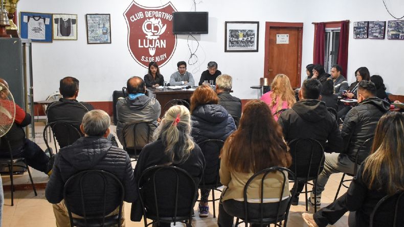 Hugo Peñaloza fue relecto como presidente del Club Luján