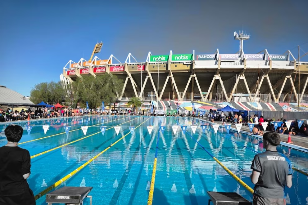 Tragedia en Córdoba: un hombre murió en una competencia de natación