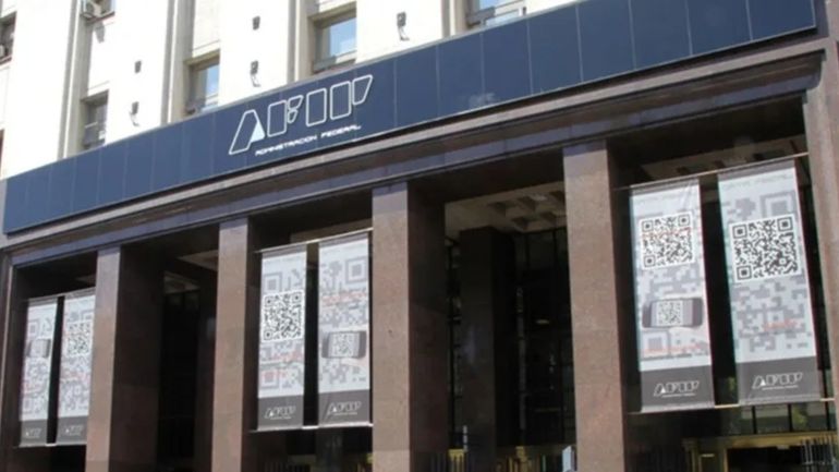 AFIP embargó billeteras virtuales por más de $800 millones.