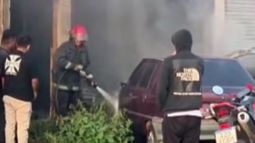 Se incendió un taller mecánico en Monterrico con importantes daños materiales