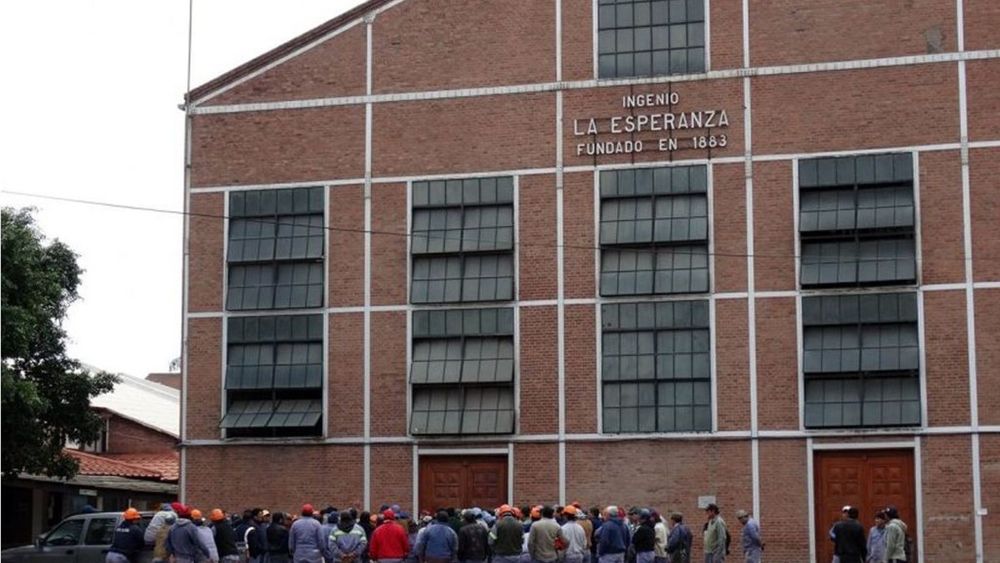 Los trabajadores tomaron las instalaciones de la fábrica, rechazando los despidos