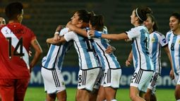 La selección femenina de fútbol logró recuperarse luego de caer ante Brasil (0-4), por la primera jornada.