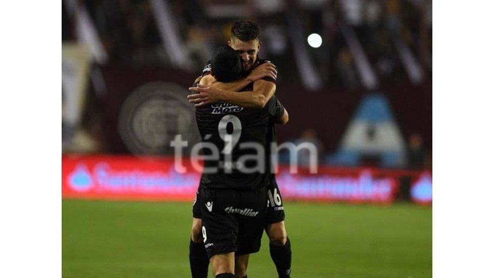 River afuera de la Copa Libertadores tras una remontada histórica de Lanús