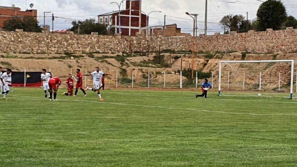 altos hornos zapla goleo en la quiaca y  se clasifico a la siguiente fase