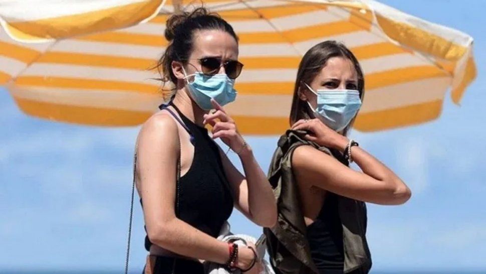 Cuáles son los recaudos para evitar un golpe de calor al usar tapabocas
