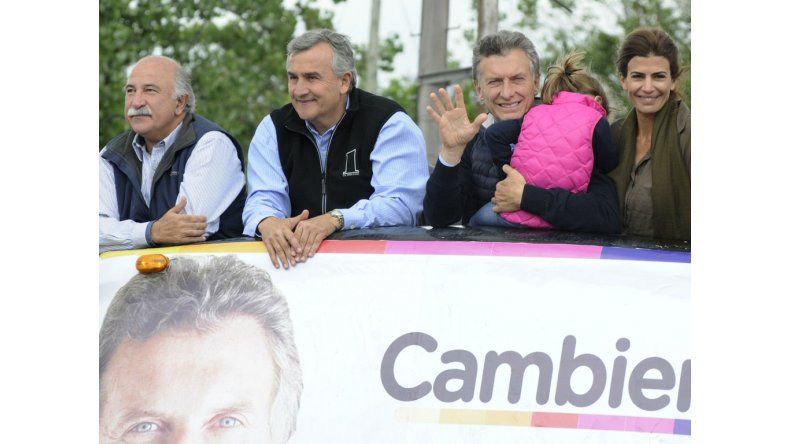 Macri y Morales en la caravana