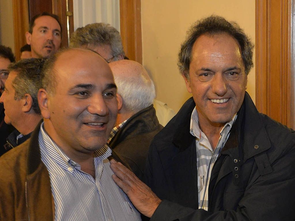 Scioli junto a Manzur