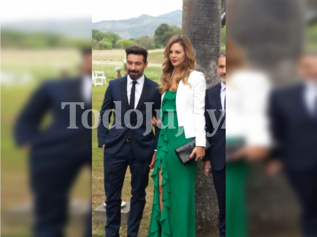 "Pocho" Lavezzi, bien acompañado