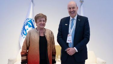 Mientras el FMI revisa el acuerdo en Argentina, Federico Sturzenegger se reunió con Kristalina Georgieva