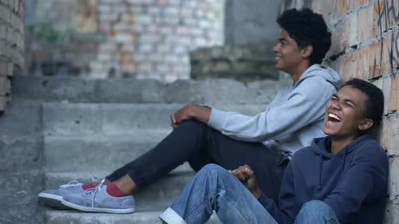 Los tabúes sobre los hombres siguen pesando, pero cada vez más personas se animan a hablar de lo que les duele, les preocupa y los atraviesa en lo cotidiano.