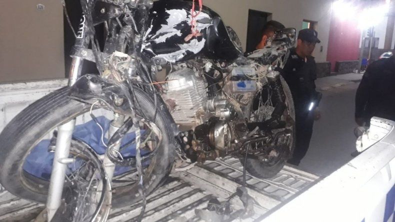Dos victimas fatales tras el choque frontal de motocicletas