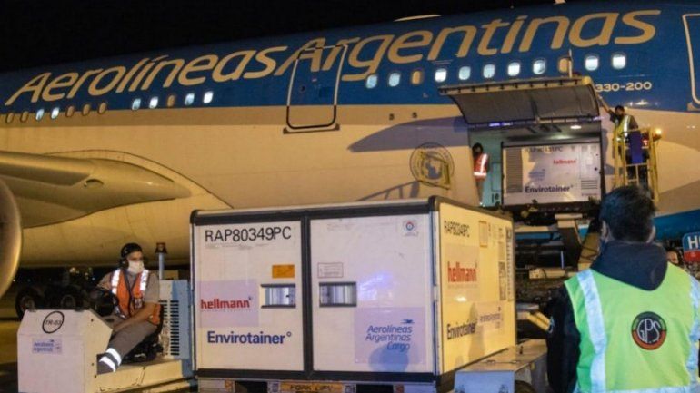 Partió un nuevo vuelo hacia China para traer más vacunas contra el coronavirus&nbsp;