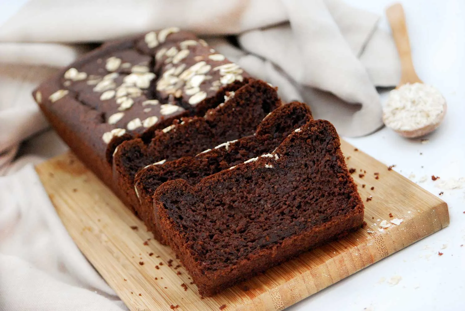 Budín de chocolate sin harina ni azúcar.