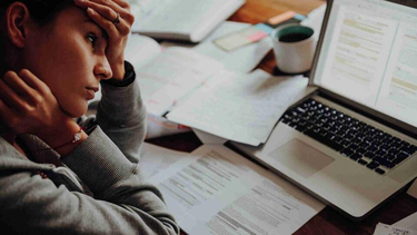 Burnout electoral: Las ultimas encuestas confirmaron que los argentinos son los trabajadores más quemados de la región, a esto se le suma la situación electoral que estamos transitando. &nbsp;