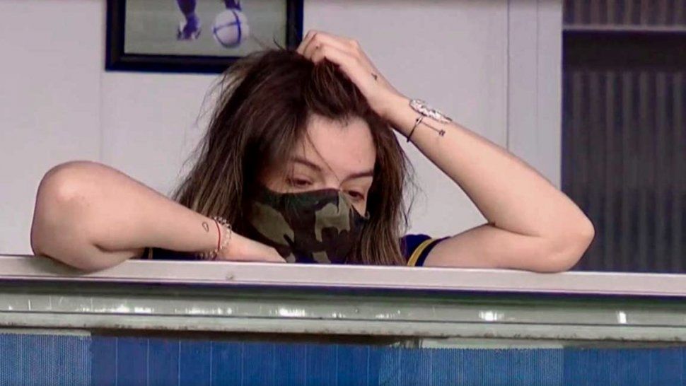 dalma nego haber dejado afuera del entierro a una hermana de diego