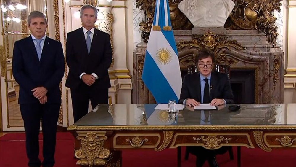 El Gobierno prepara un decreto para crear el Consejo de Mayo.