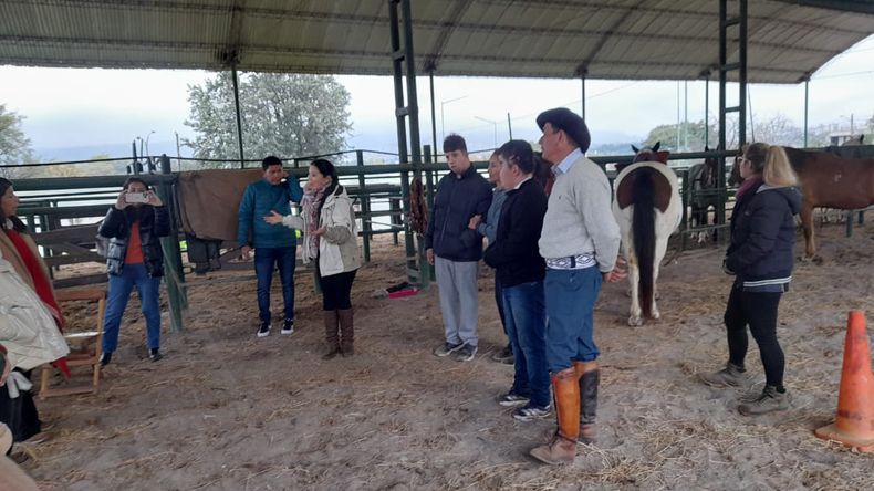 Diputados visitaron la Fundación de Equinoterapia