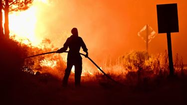 Incendios en la Patagonia: evacuaron El Pedregoso y cortaron la Ruta 40